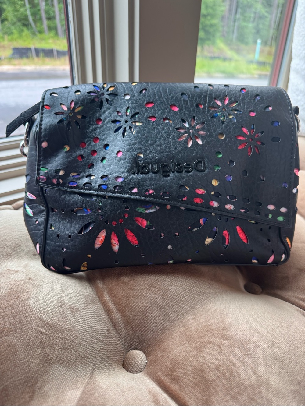 Like New Desigual Dandelion Phuket Black Laser Cut bohemian eclectic Crossbody